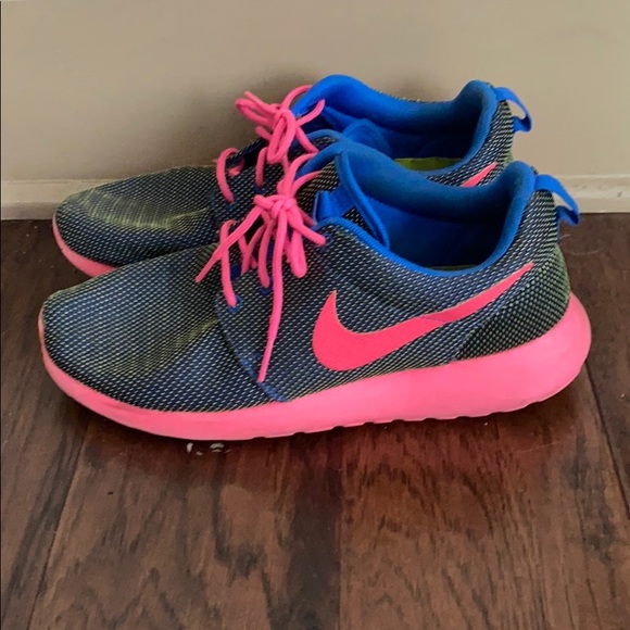 neon pink and green nike shoes